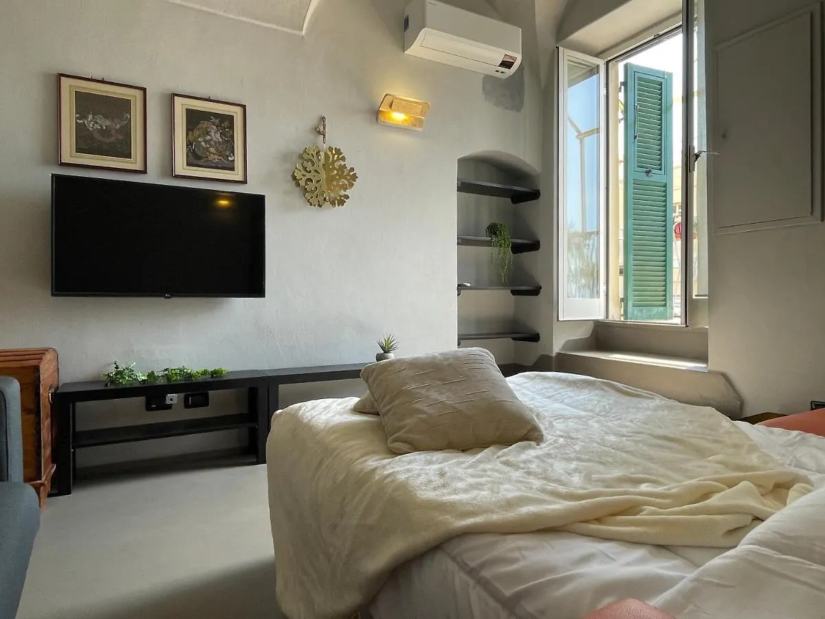 Frontemare Design In Centro Storico - Wifi E A/C Apartment Loano Italy