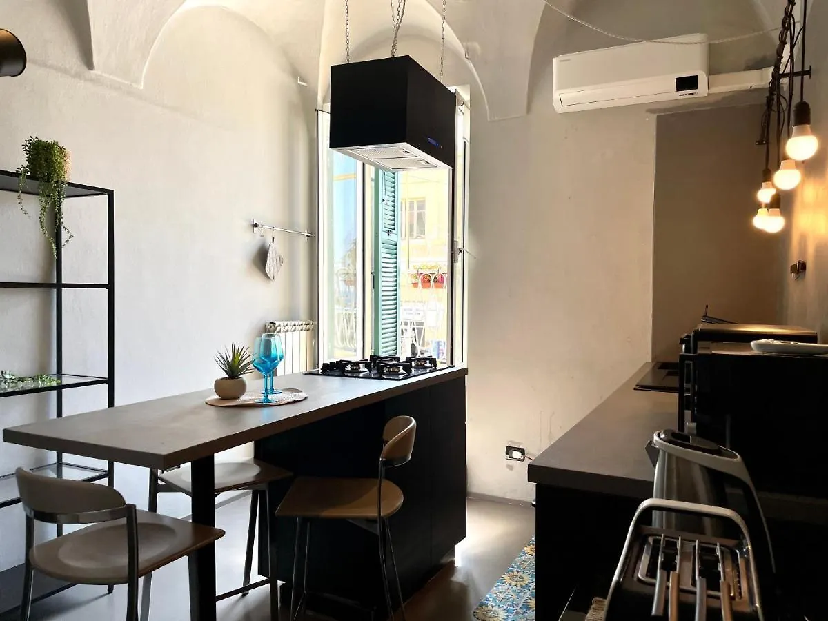 Frontemare Design In Centro Storico - Wifi E A/C Apartment Loano