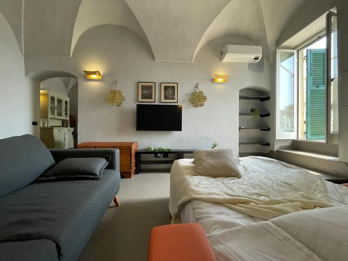 Frontemare Design In Centro Storico - Wifi E A/C Apartment Loano Italy